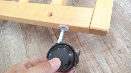 キャスター取り付け2