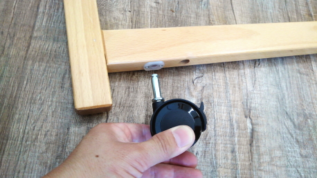 キャスター取り付け2