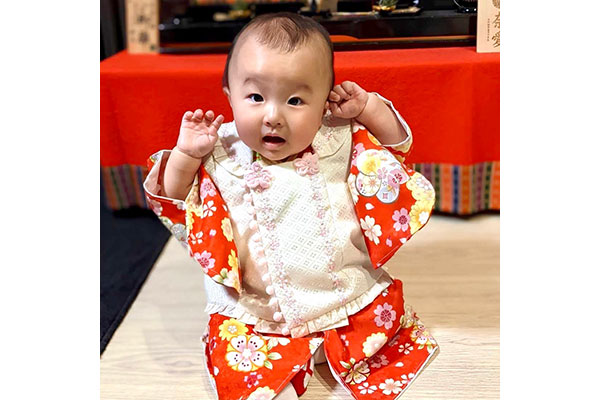 女の子用 ベビー着物 （赤色） | ベビーベッド・ベビー用品レンタル
