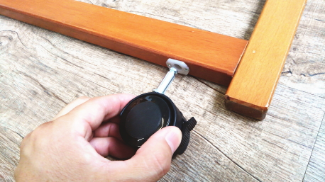 キャスター取り付け2