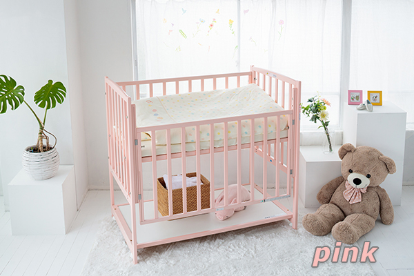 ベビーベッドのカラーバリエーションピンク